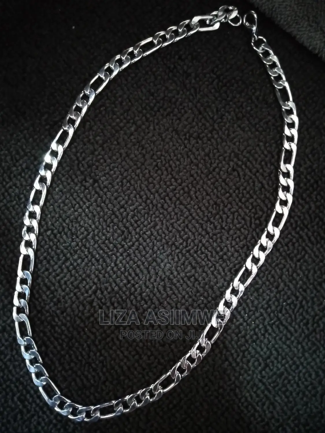Genuine and Unique Men's Chain's (Plain)