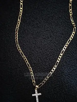 Authentic and Nice Mens Chains With a Cross Pendant