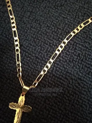 Men's Quality and Unique Chains With a Cross Pendant