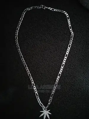 Men's Authentic and Nice Chain's With a Weed Pendant