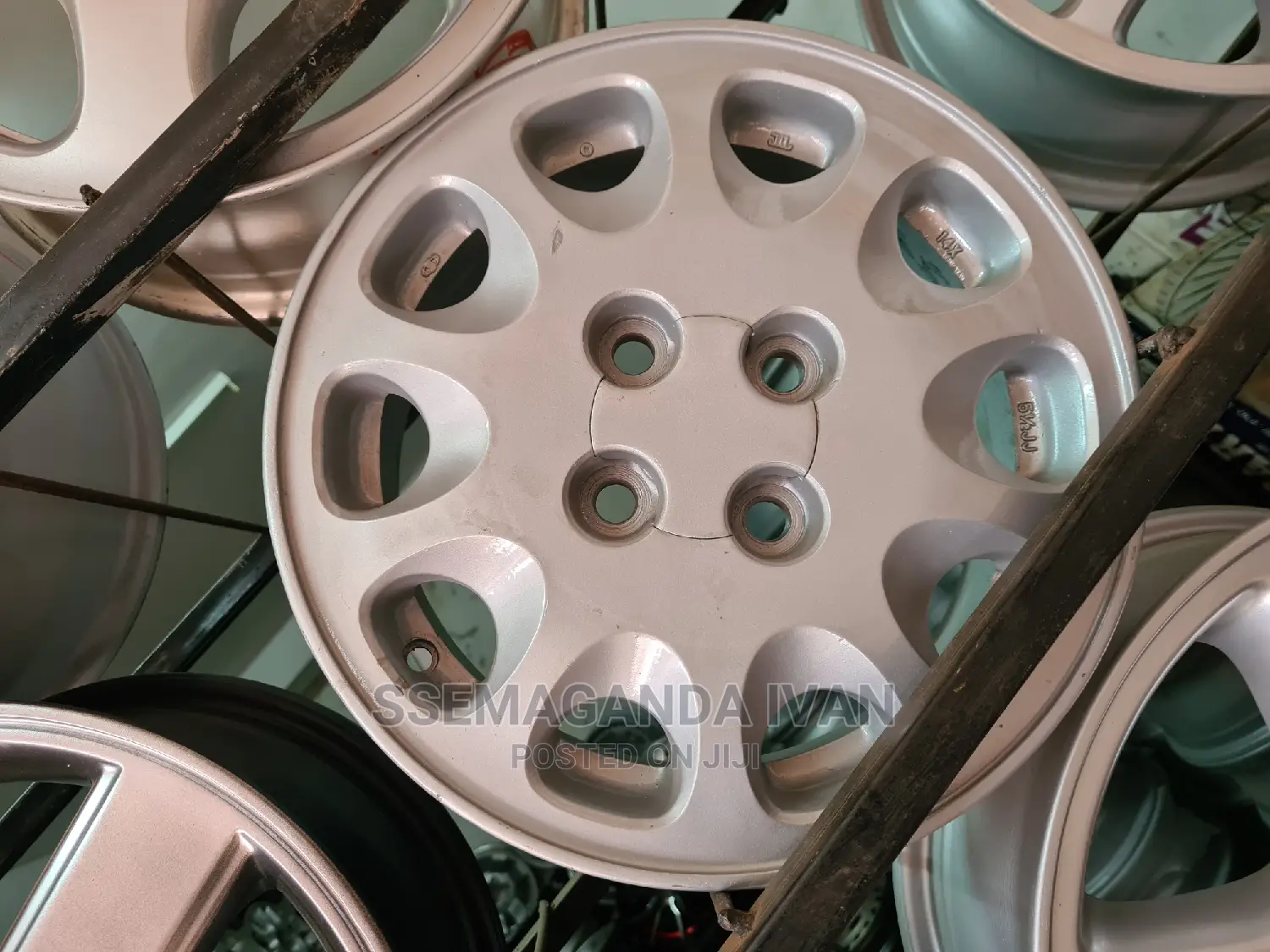 Rims for Raum
