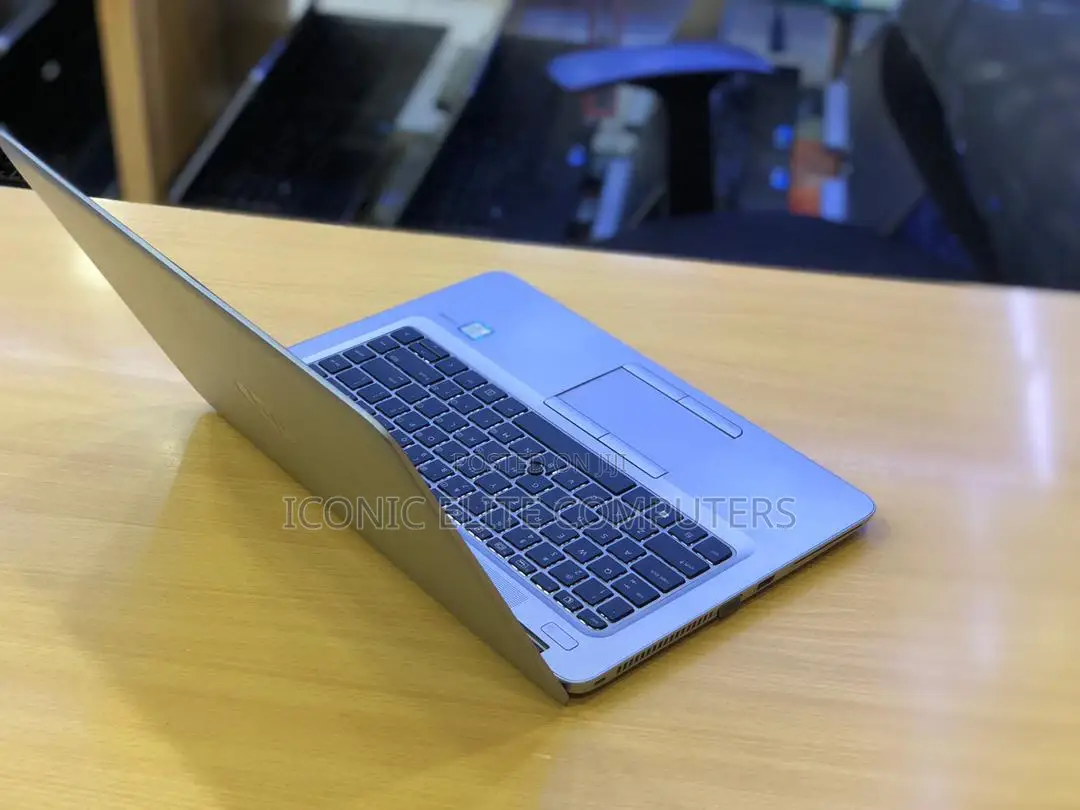 New Laptop HP EliteBook 820 G3 8GB Intel Core I5 SSD 256GB