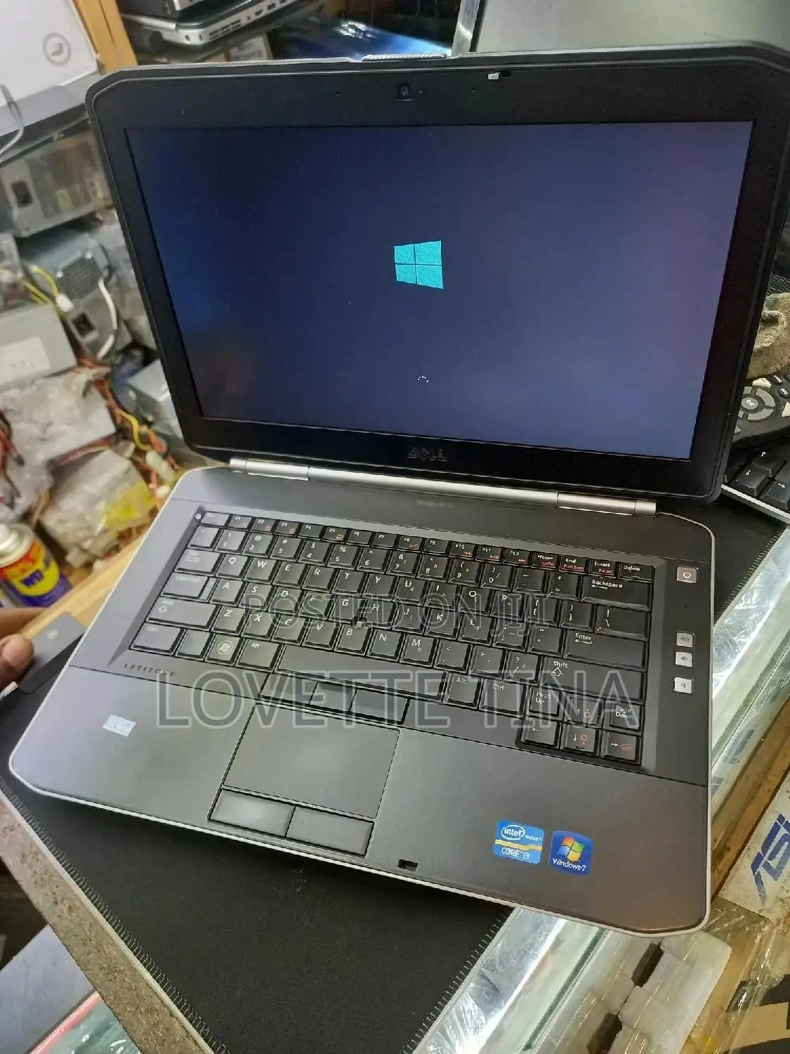 Laptop Dell 4GB Intel Core i3 HDD 320GB