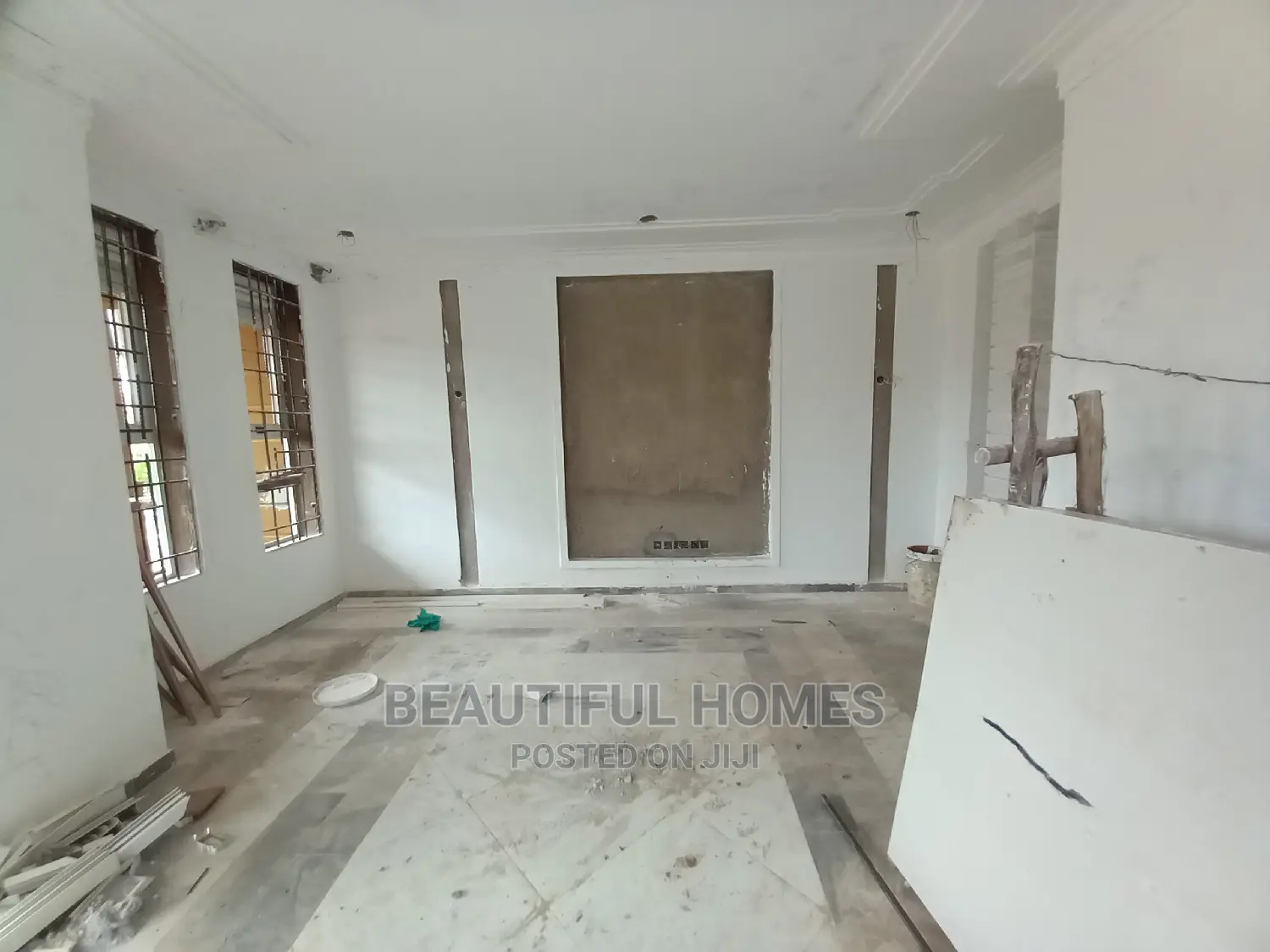 Furnished 5bdrm Mansion in Kira for Sale