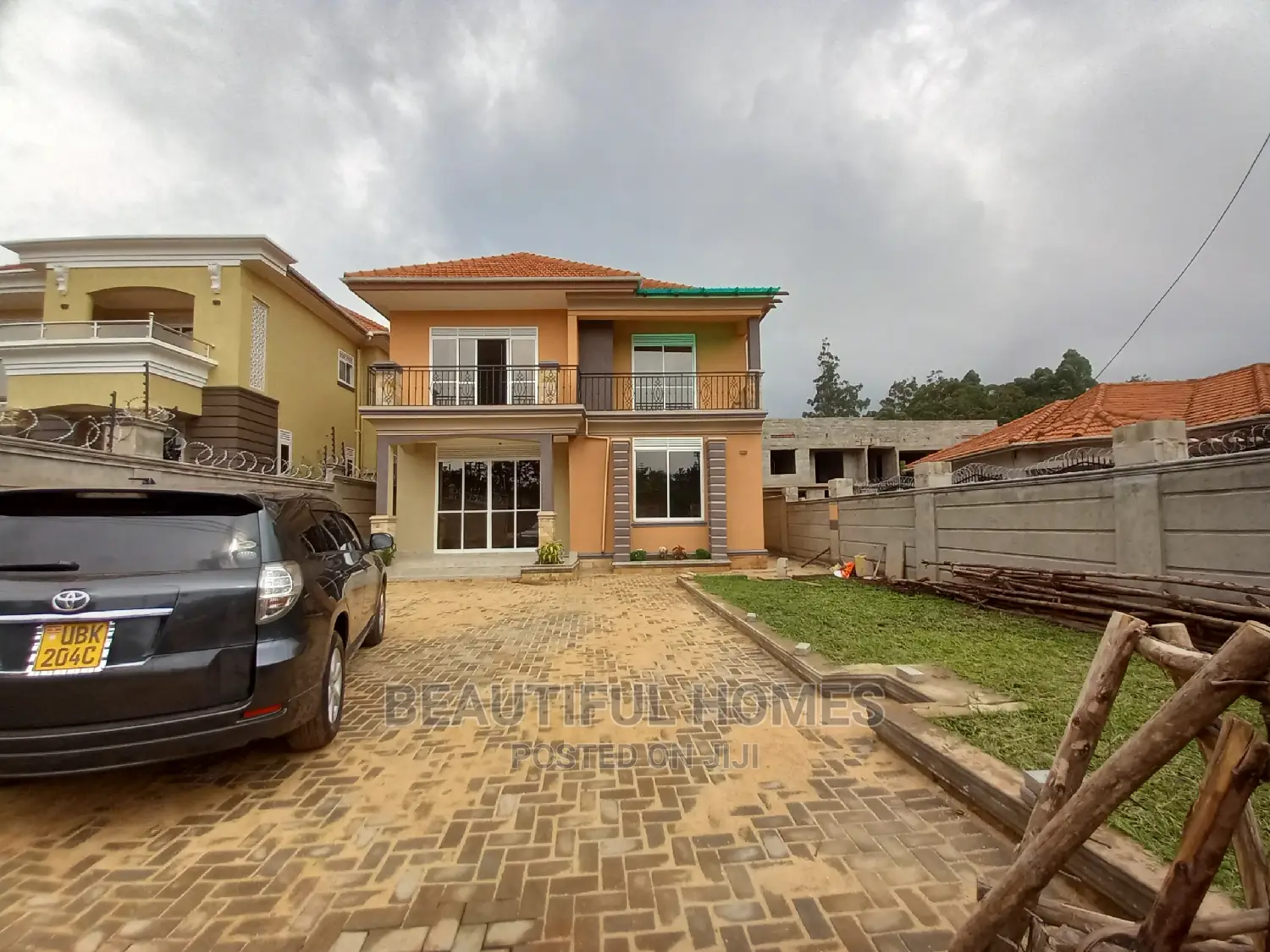 Furnished 4bdrm House in Kira for Sale