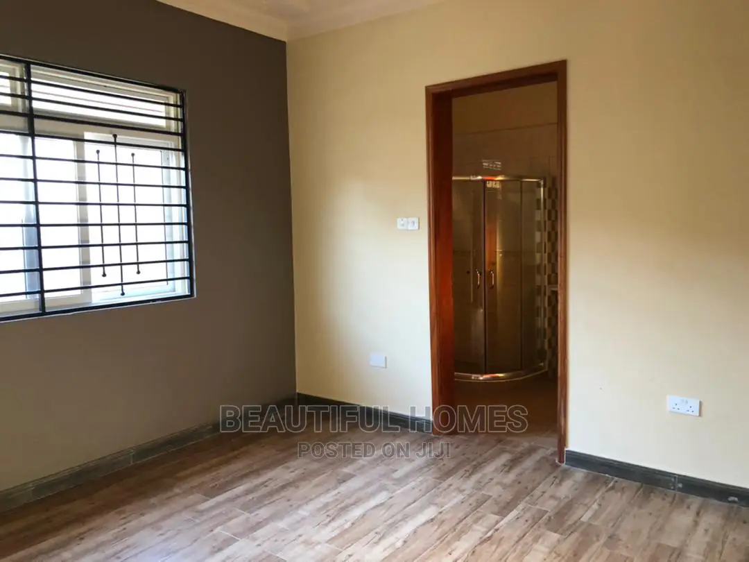 Furnished 4bdrm House in Kira for Sale