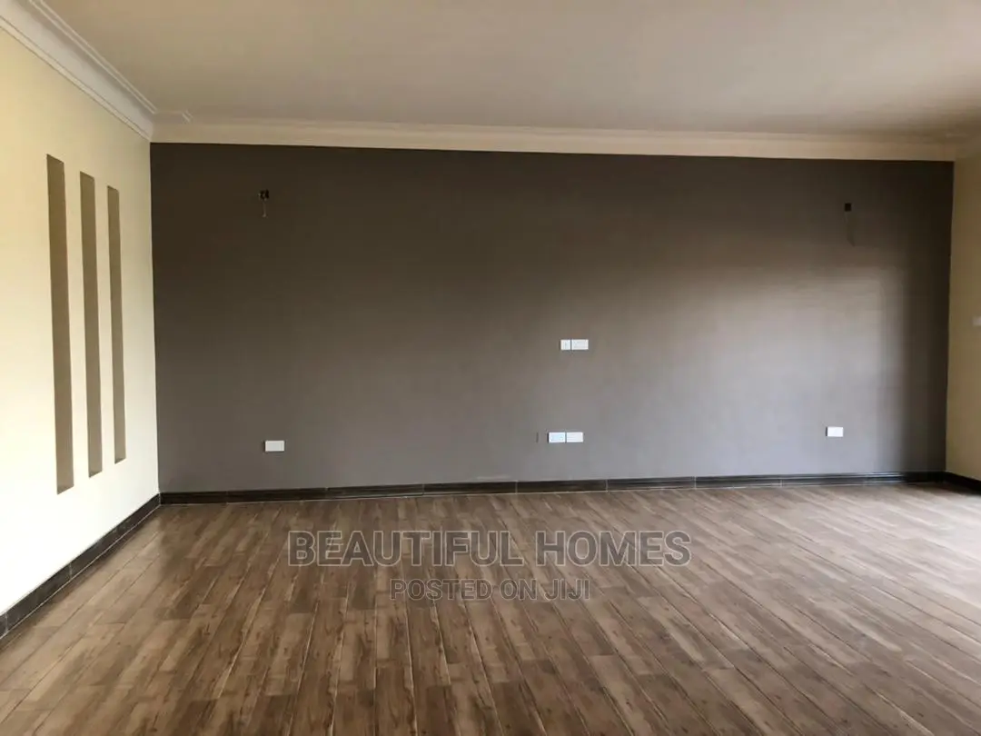 Furnished 4bdrm House in Kira for Sale