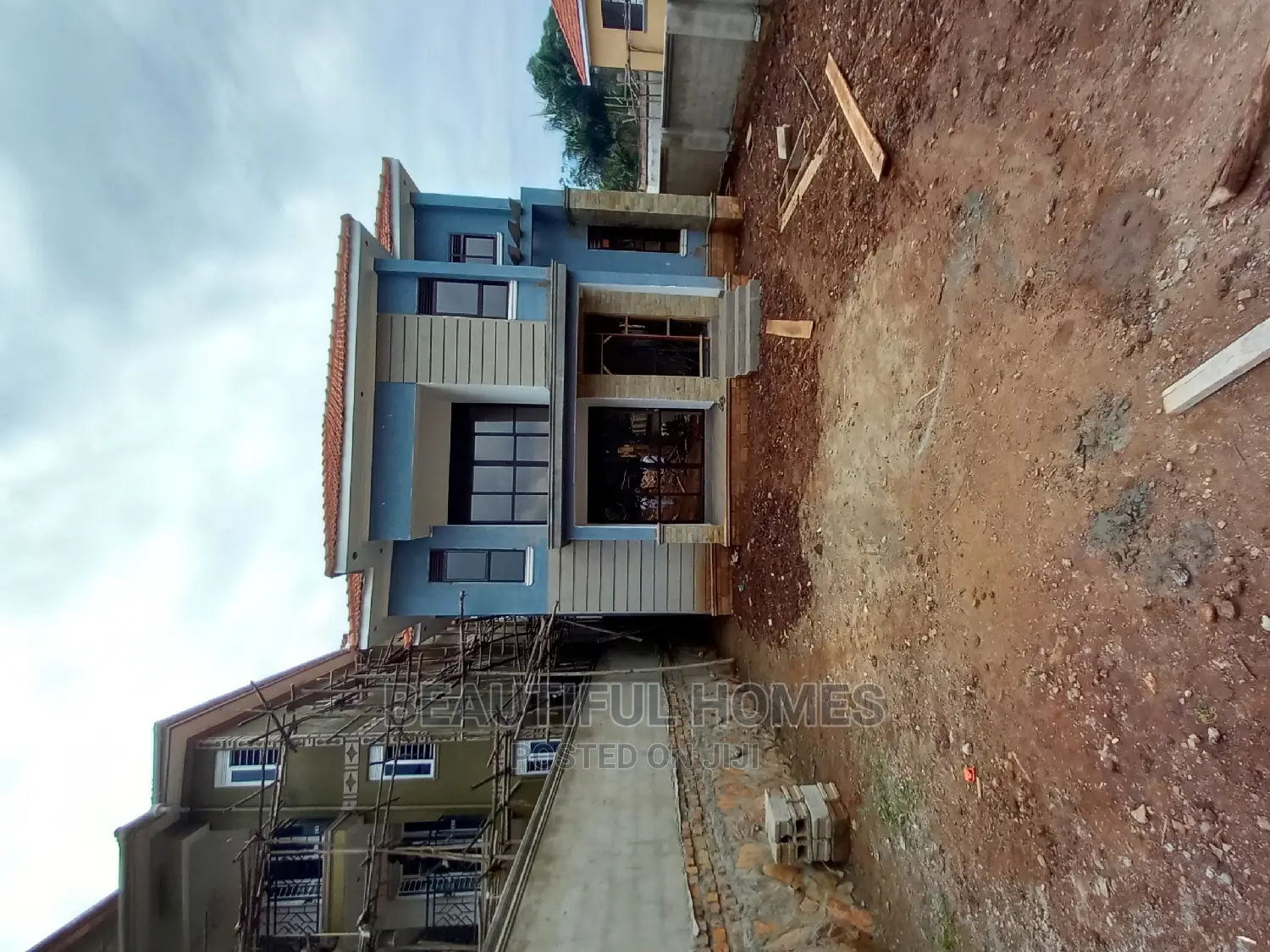 Furnished 4bdrm Mansion in Kira for Sale