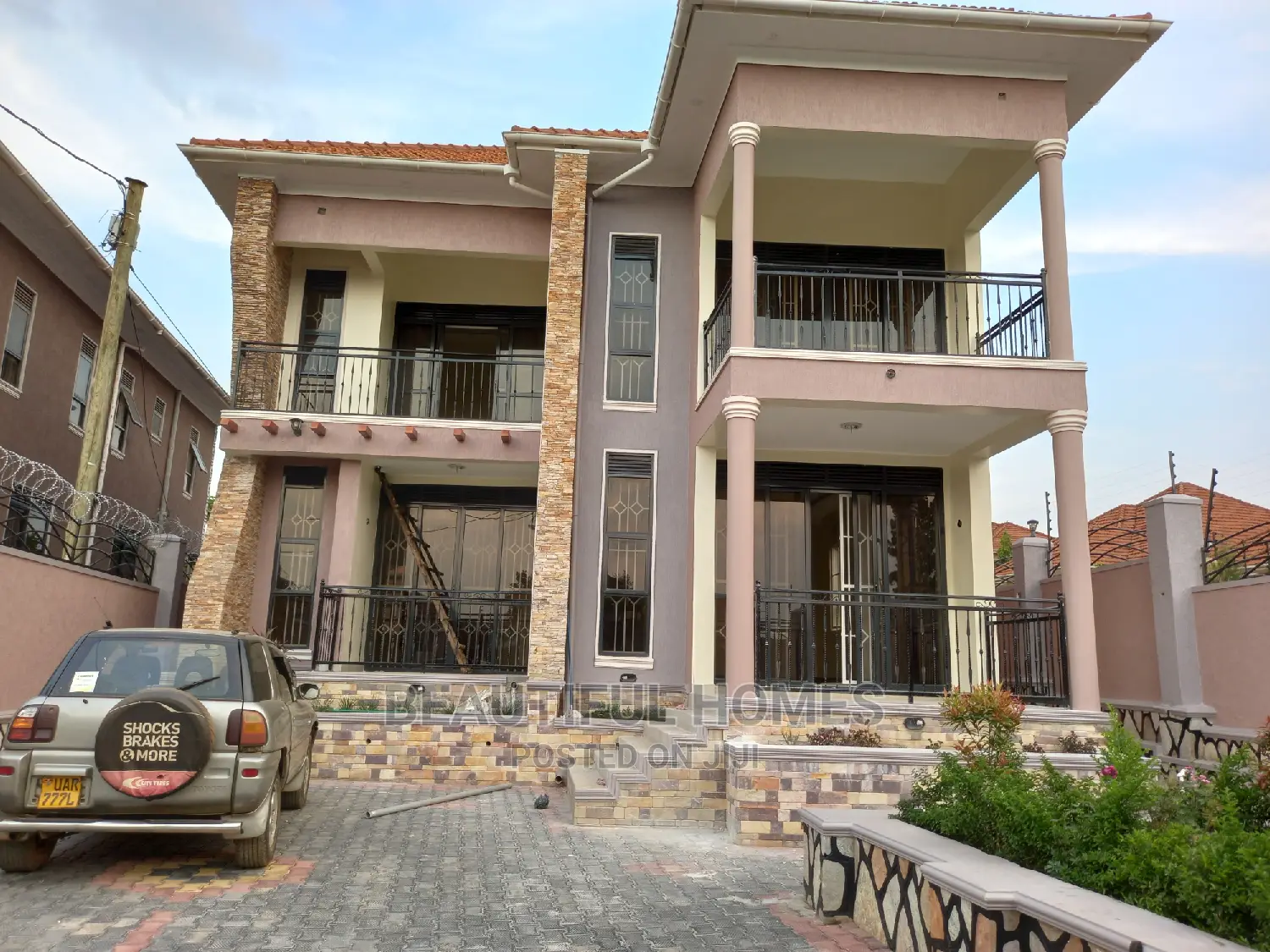 Furnished 4bdrm House in Kira for Sale