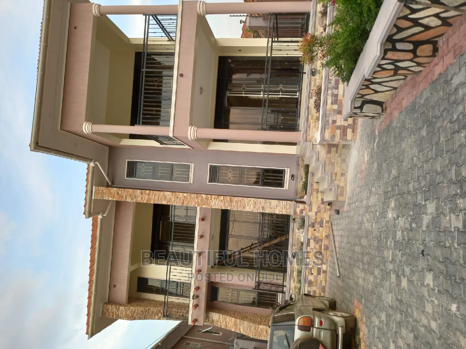 Furnished 4bdrm House in Kira for Sale