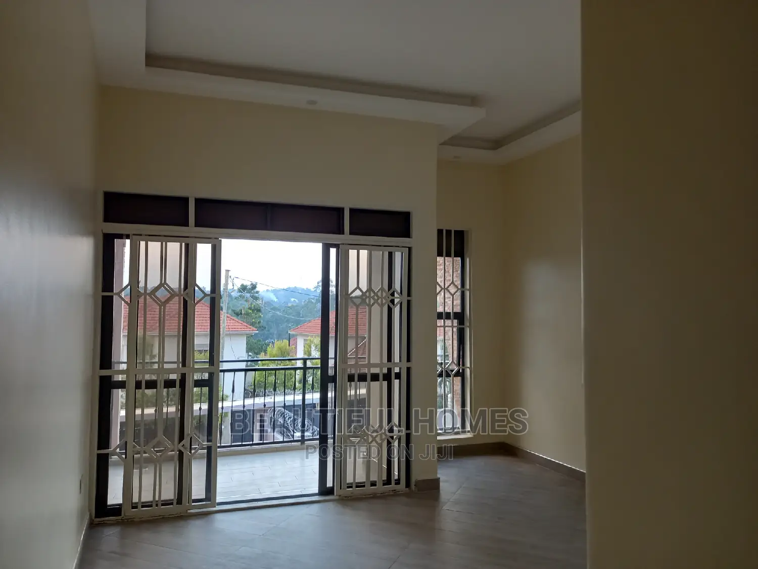 Furnished 4bdrm House in Kira for Sale