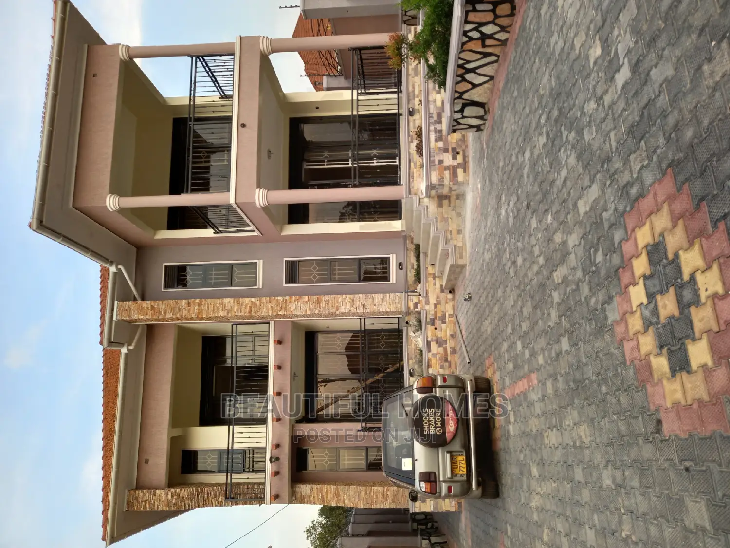Furnished 4bdrm House in Kira for Sale