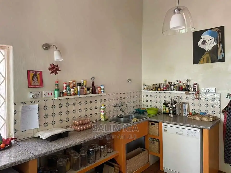 3bdrm Bungalow in Kololo Property, Kampala for Rent