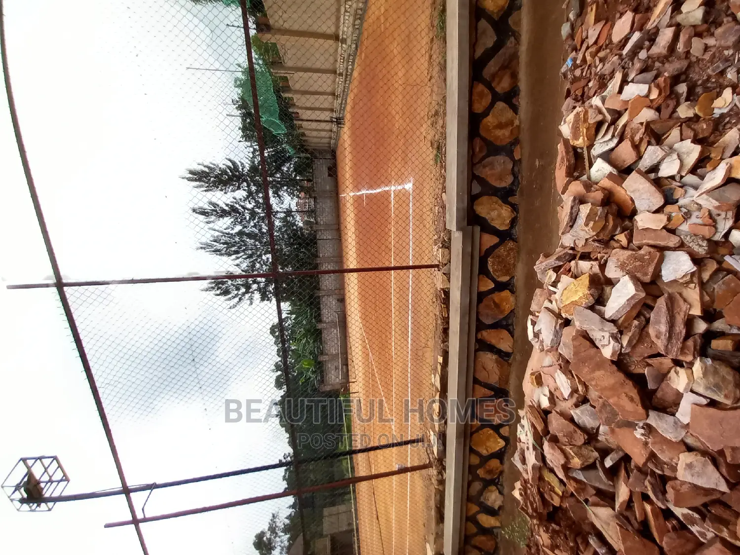 Furnished 4bdrm Mansion in Kira for Sale