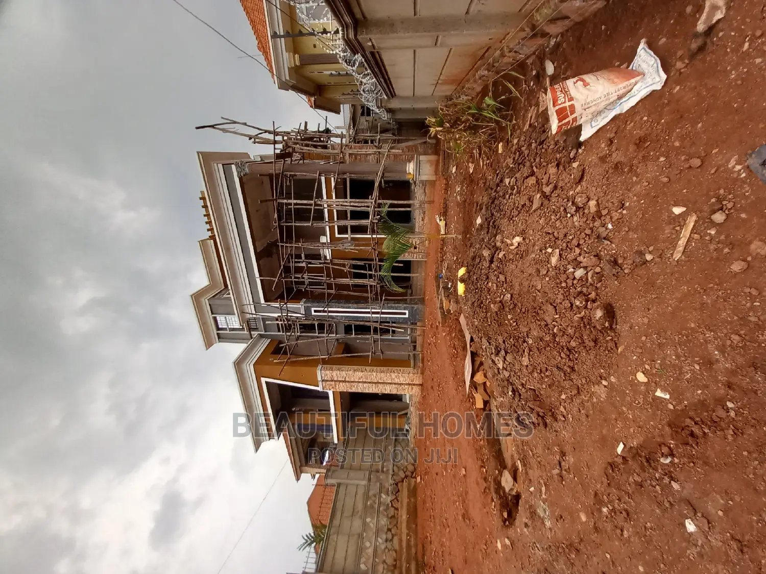 Furnished 4bdrm Mansion in Kira for Sale