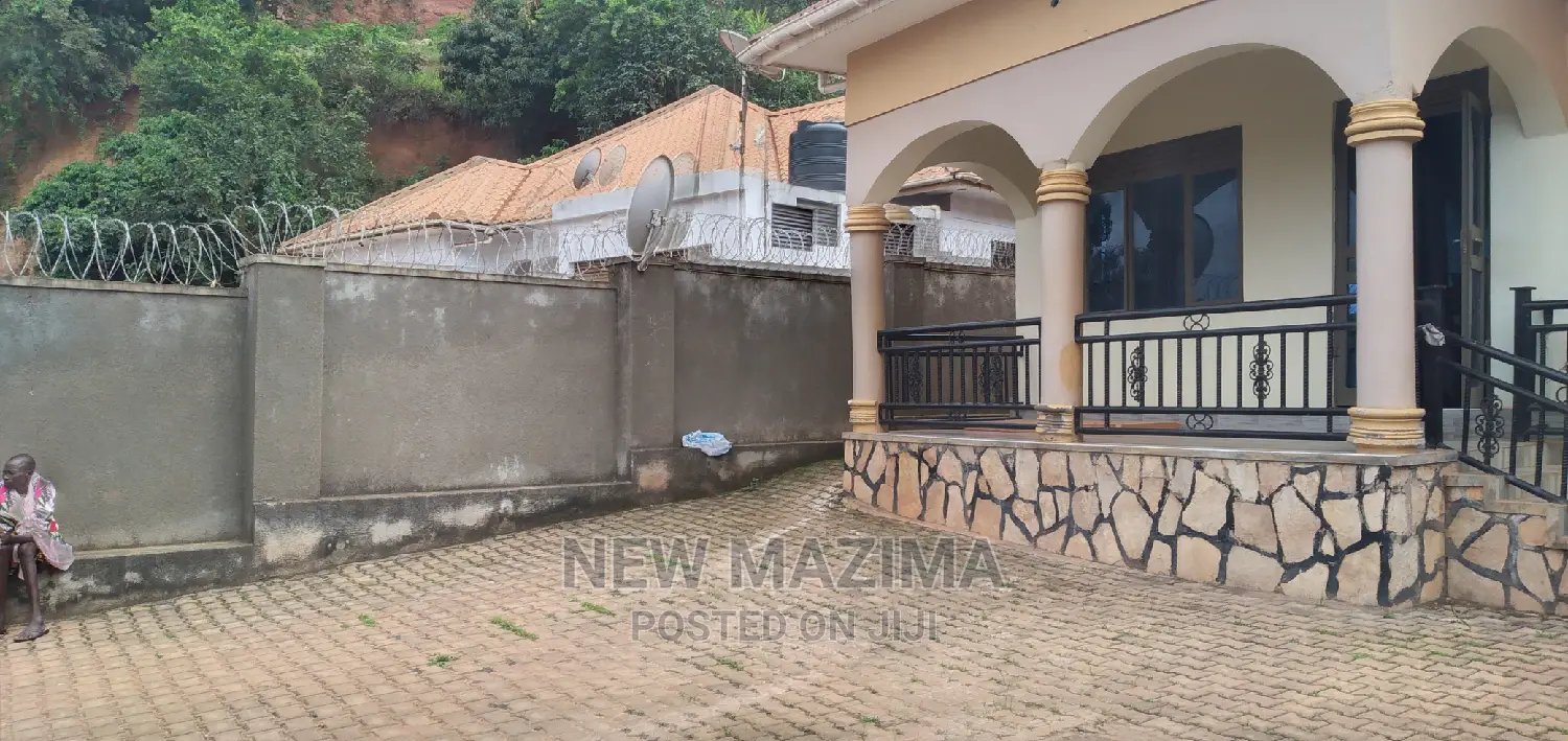 3bdrm House in Buziga, Central Division for sale