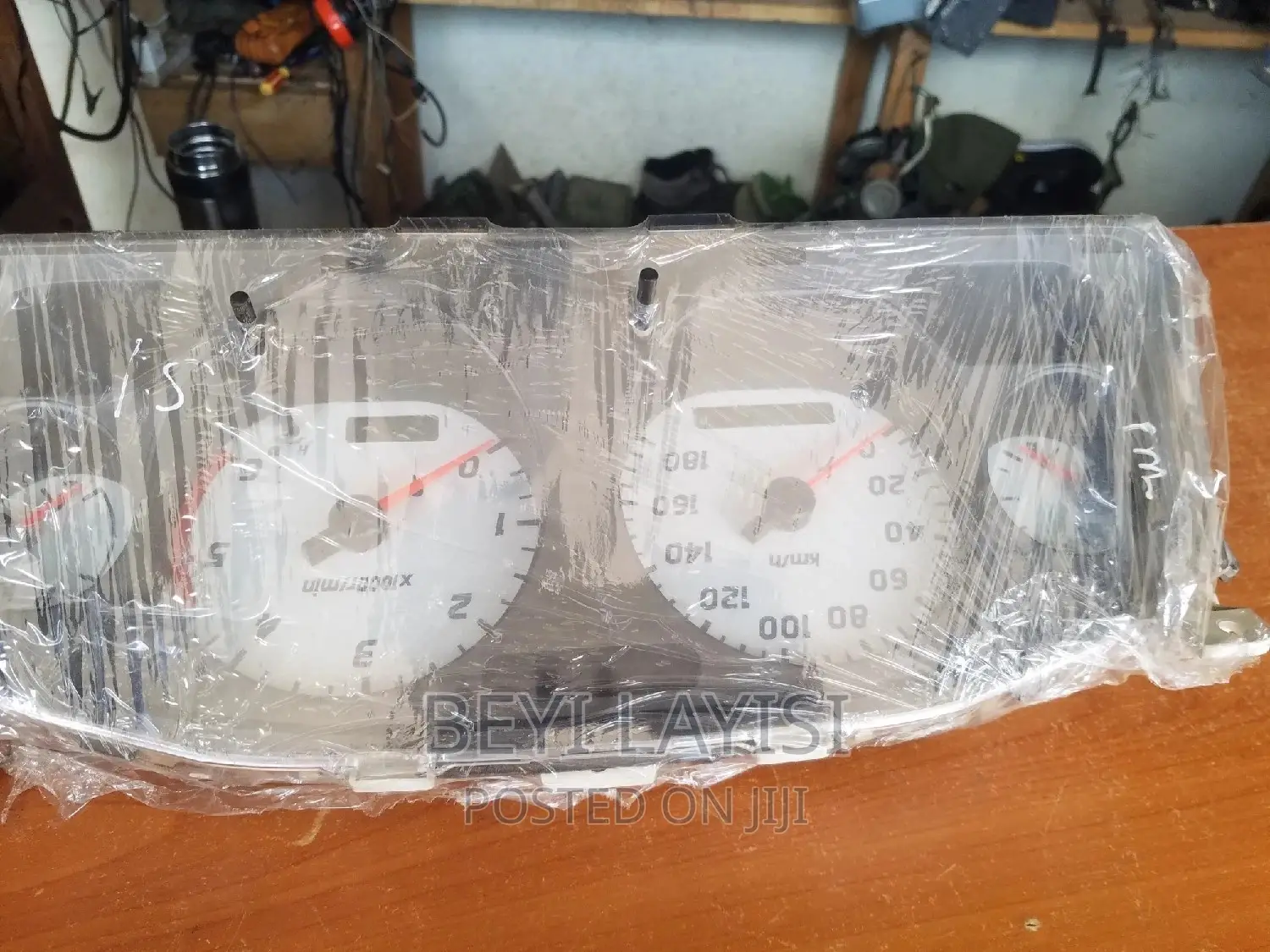 Nissan Hardbody Genuine Car Speedometer