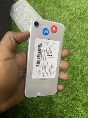 Apple iPhone 7 32 GB Silver