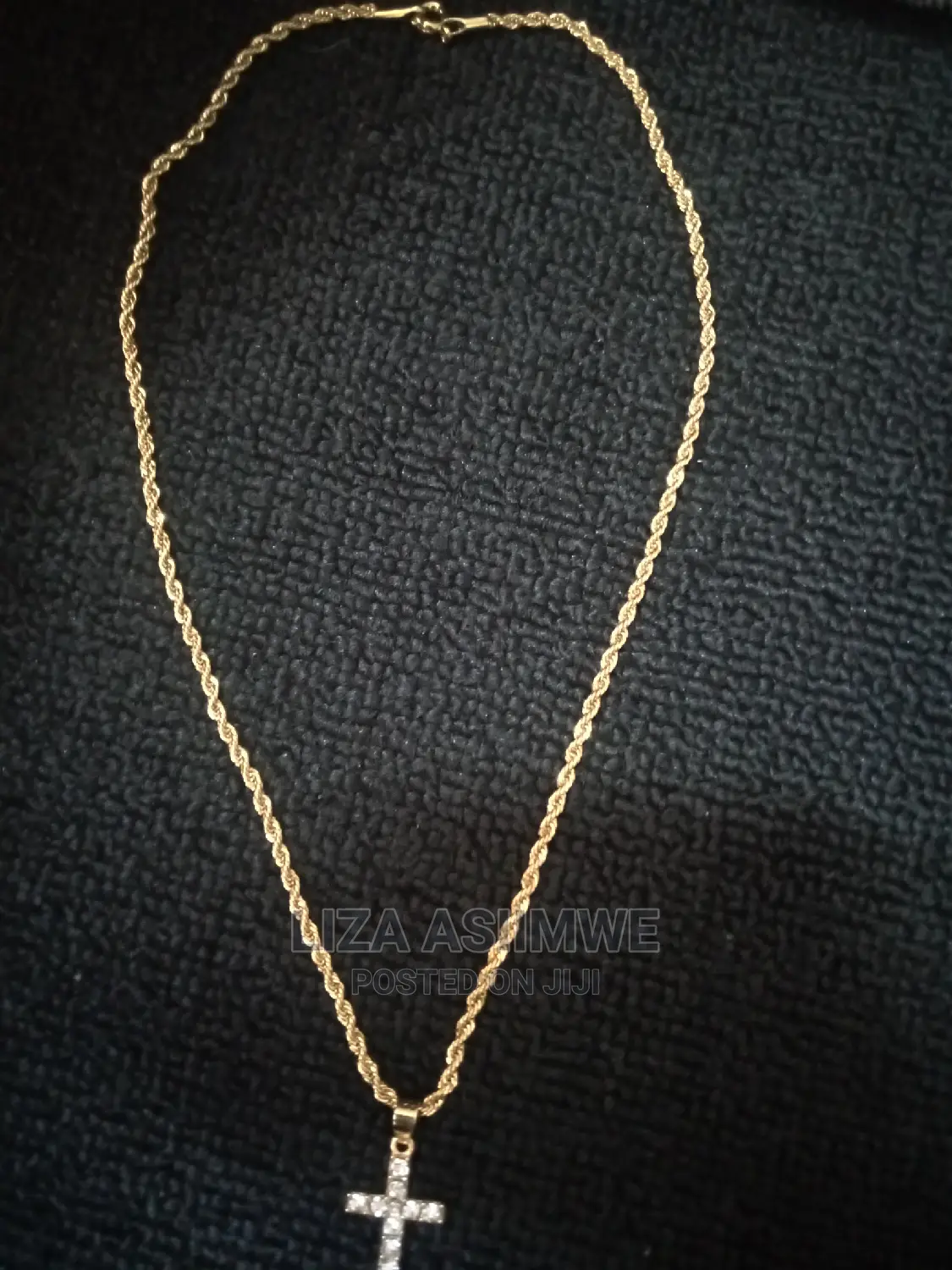 Unique and Quality Men's Chains With a Cross Pendant