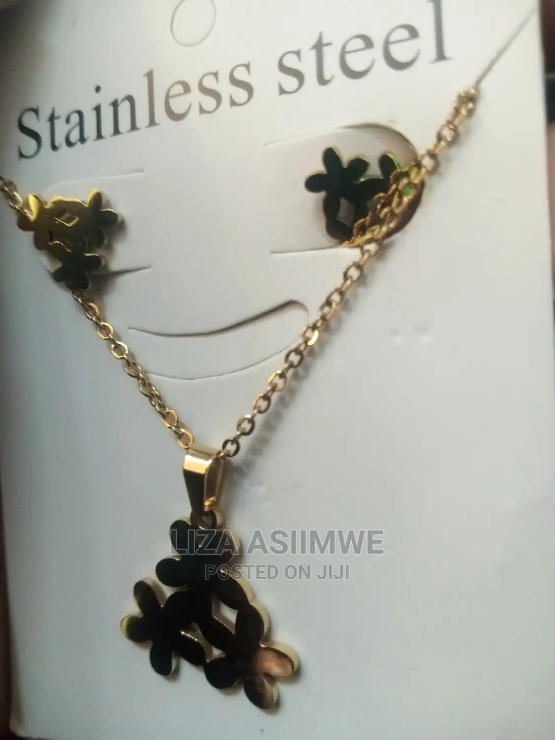 Women's Quality and Unique Floral Necklaces