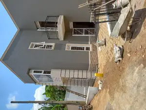 Furnished 4bdrm Villa in Kira for Sale