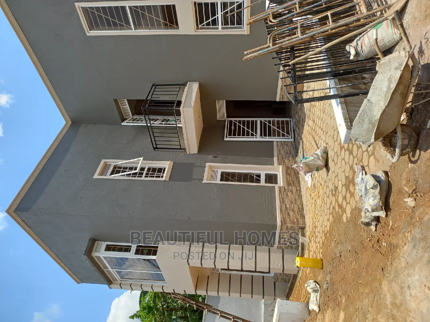 Furnished 4bdrm Villa in Kira for Sale