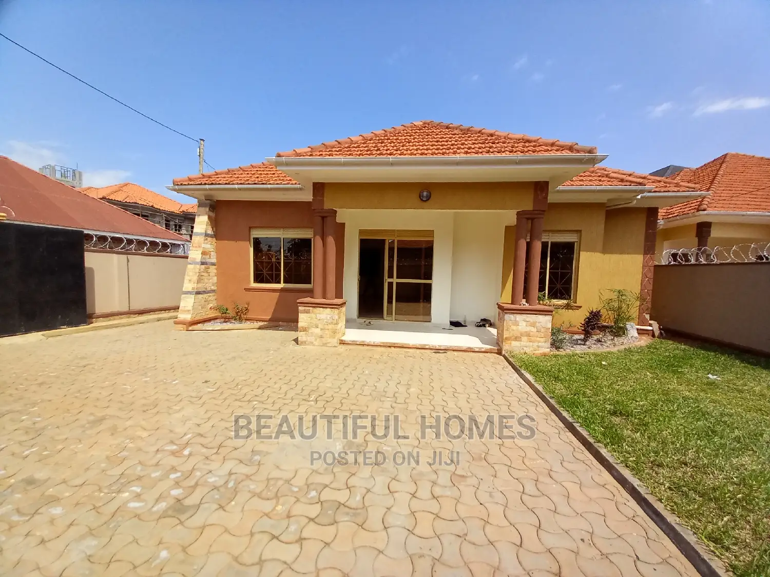 Furnished 4bdrm House in Kira for Sale