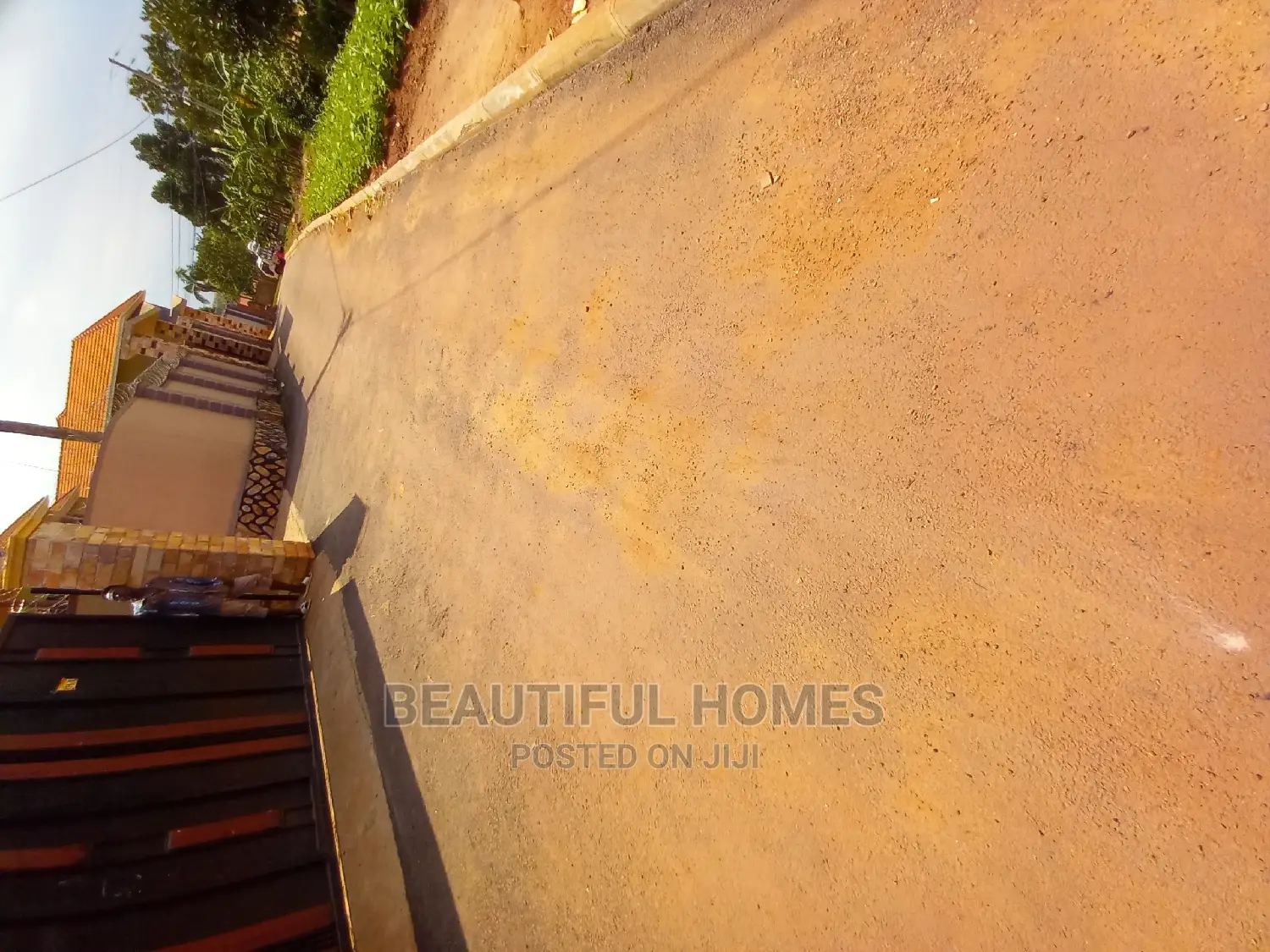 Furnished 4bdrm House in Kira for Sale