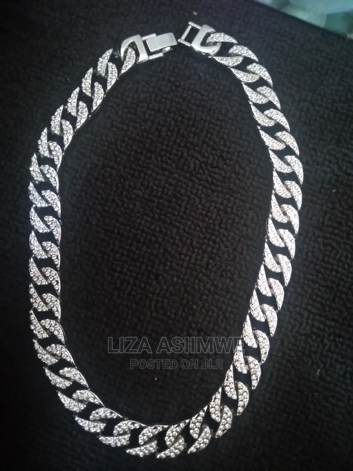 Men's Iced Authentic and Nice Chain's(Unisex)