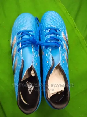 Football Boots/Shoes