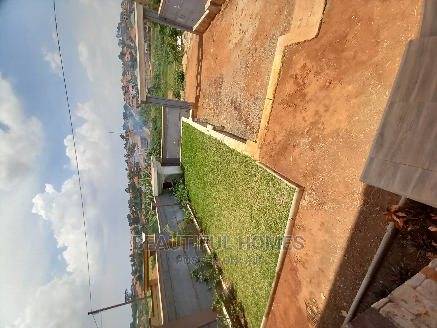 Furnished 4bdrm Mansion in Kira Tarmacked for Sale