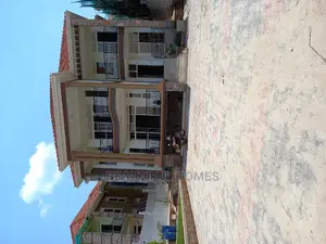 Furnished 6bdrm Mansion in Kira Tarmack Access for Sale