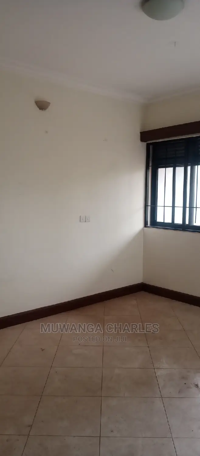 2bdrm Duplex in Fs Properties Ltd, Central Division for rent