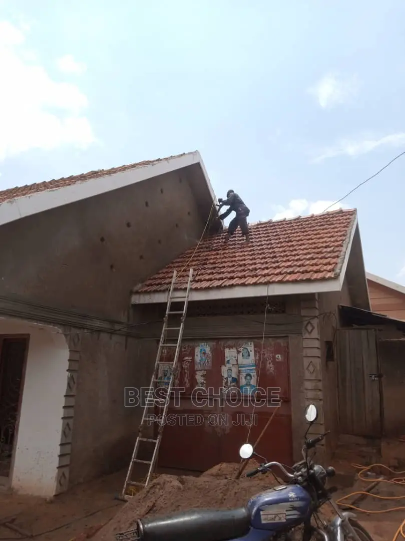 Quality and Affordable Roof Cleaning Services.