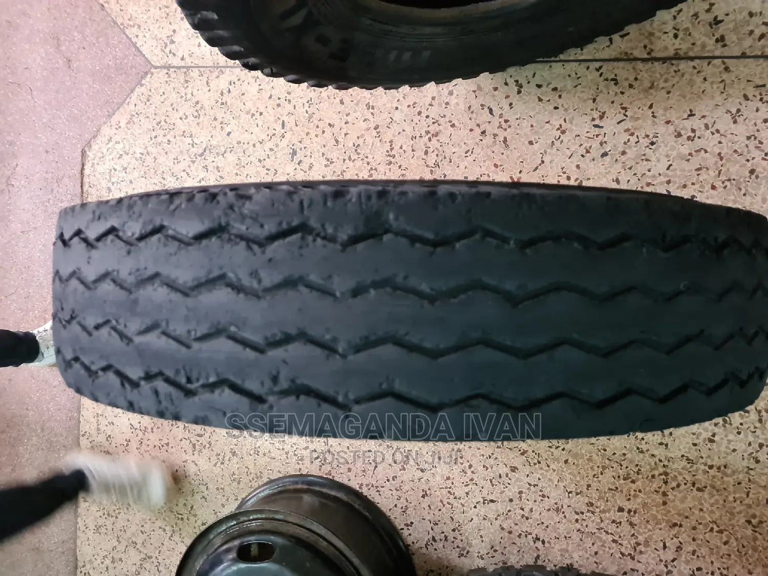 Second Hand 700r15 Front Tires