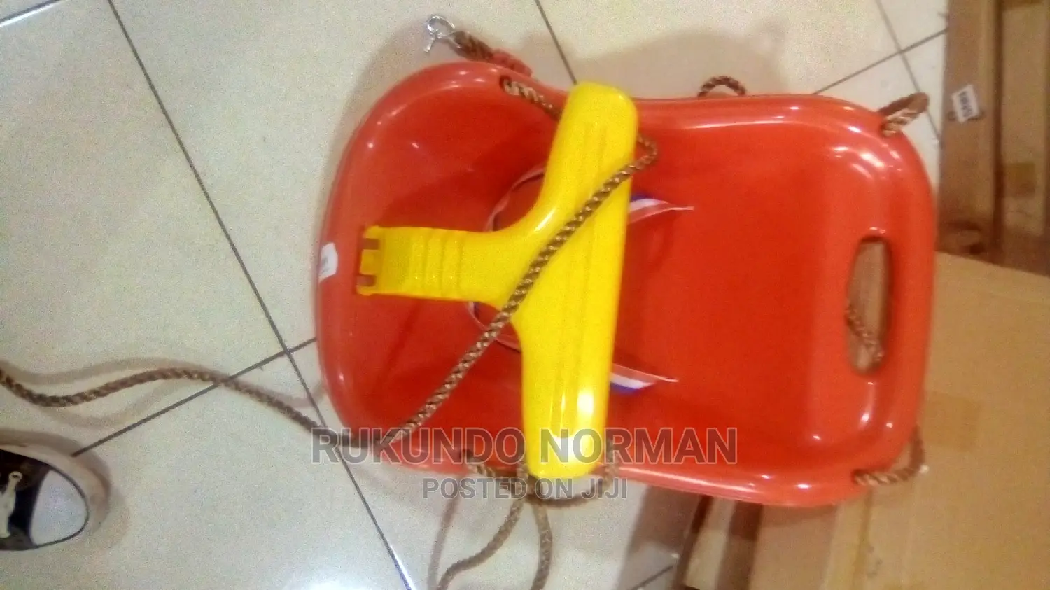 Swing Seater