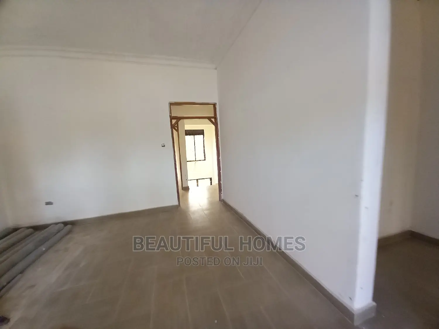 Furnished 5bdrm House in Kira for Sale