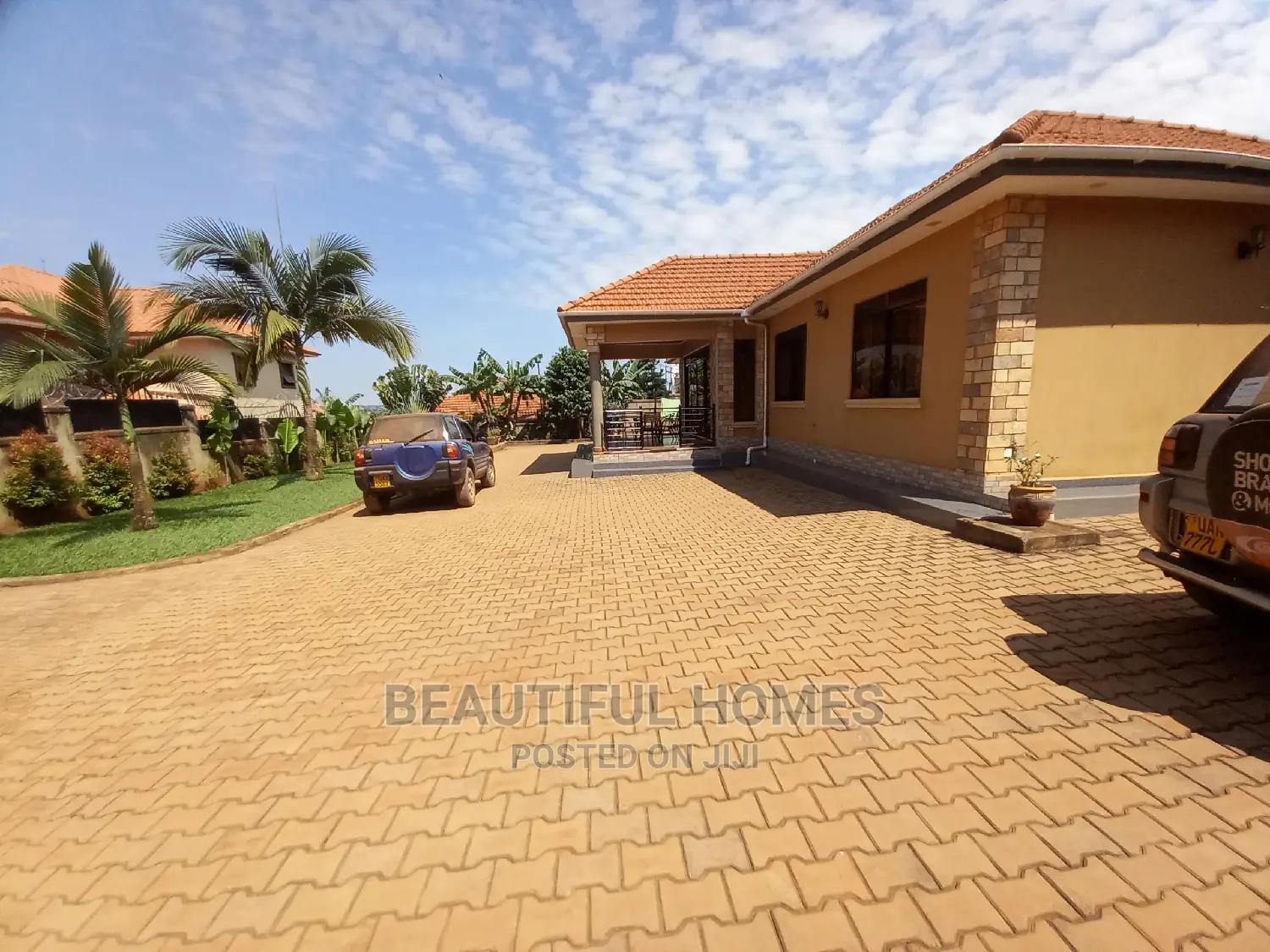 Furnished 5bdrm Bungalow in Kira for Sale