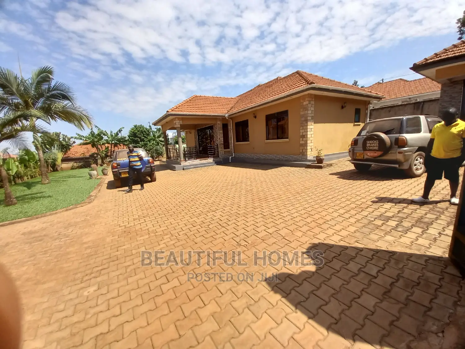 Furnished 5bdrm Bungalow in Kira for Sale