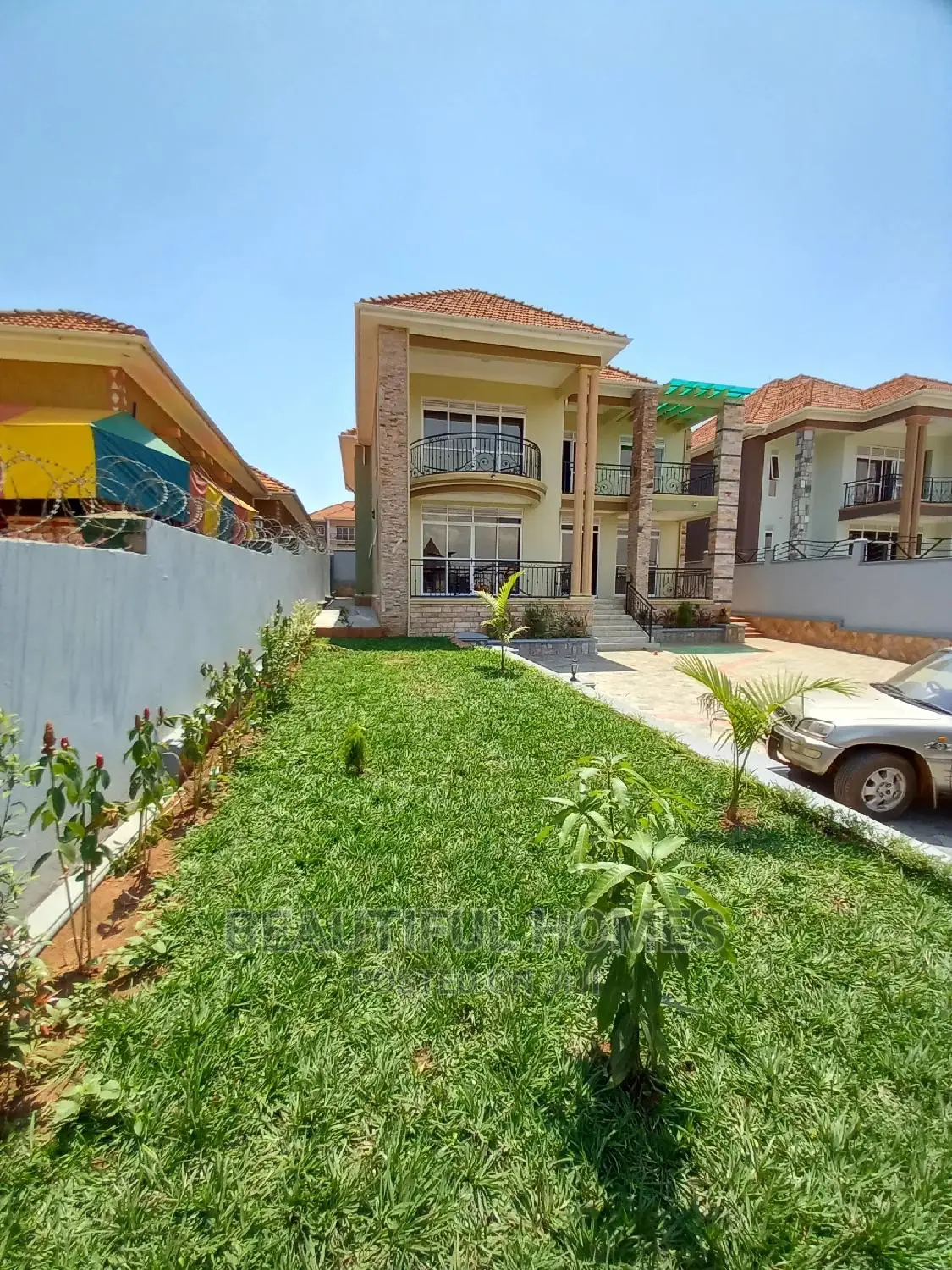 Furnished 6bdrm Mansion in Kira for Sale