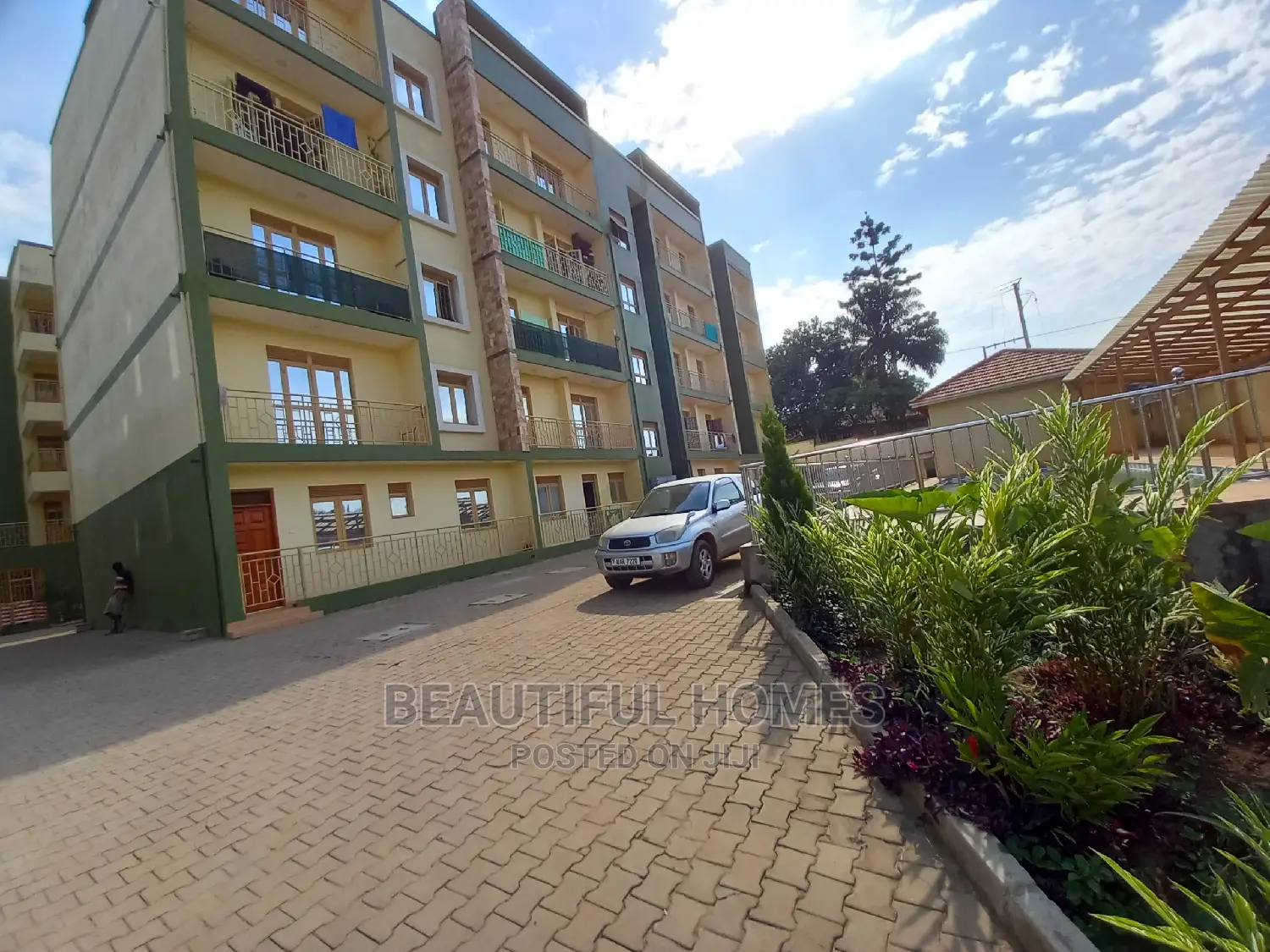 Furnished 2bdrm Condo in Bukoto, Central Division for Sale