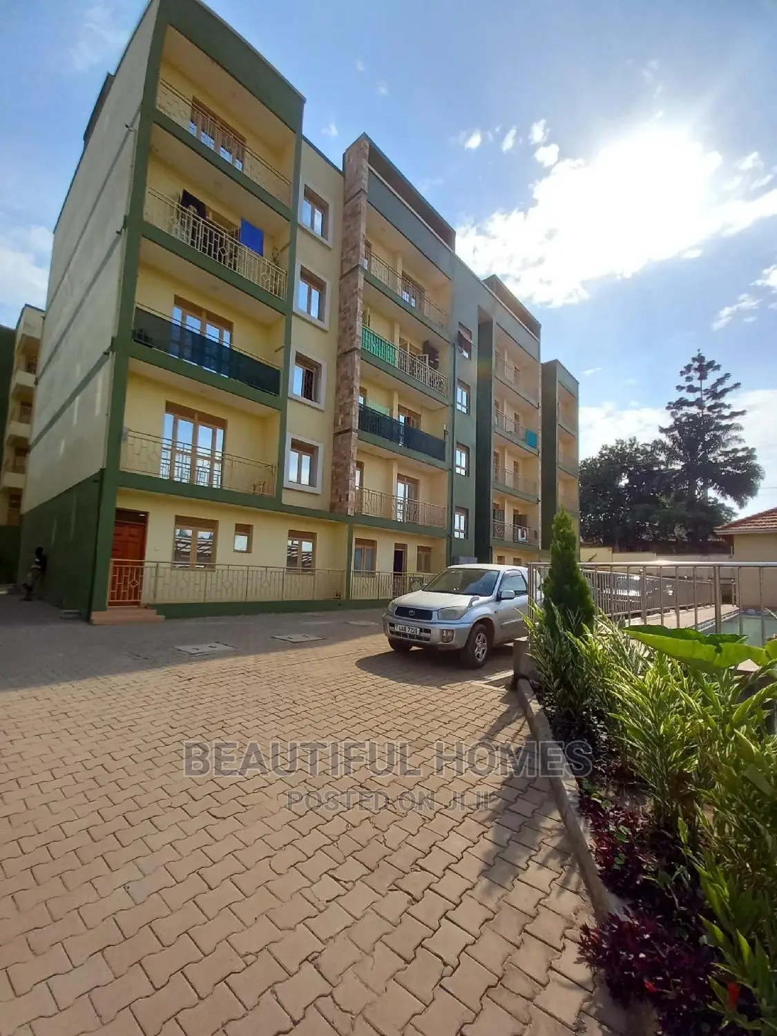 Furnished 2bdrm Condo in Bukoto, Central Division for Sale