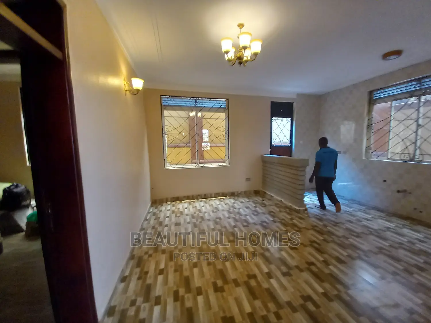 Furnished 4bdrm House in Kira for Sale