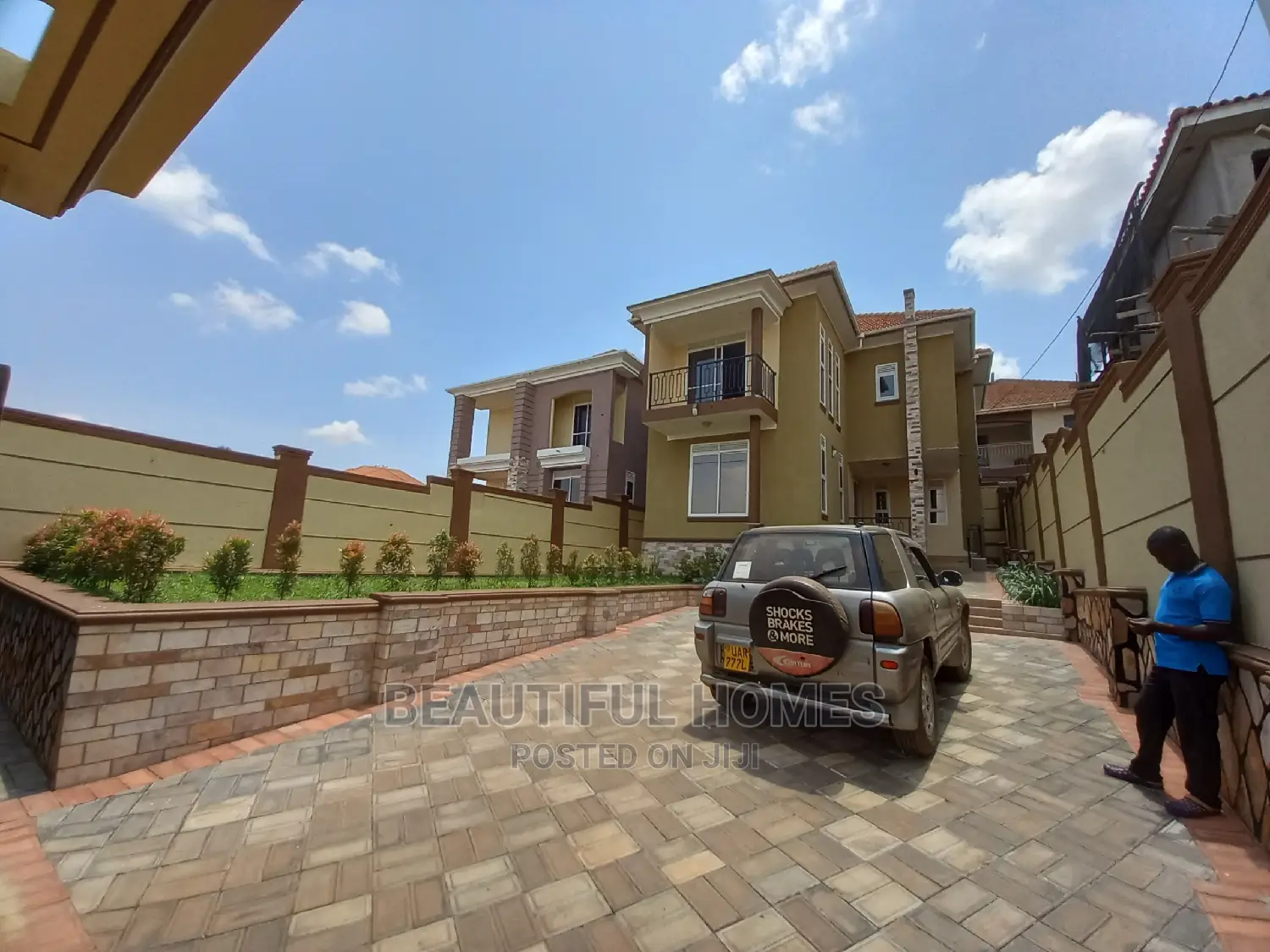 Furnished 4bdrm House in Kira for Sale