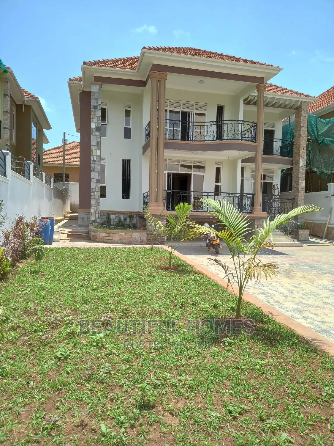 Furnished 6bdrm House in Kira for Sale