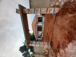 Furnished 4bdrm House in Kira for Sale