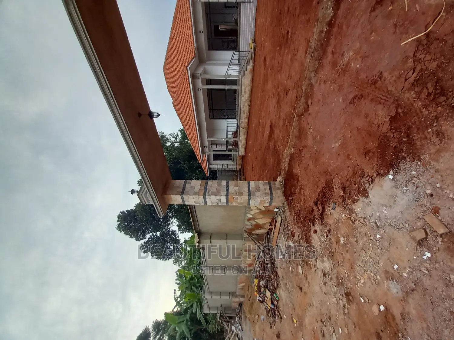 Furnished 4bdrm House in Kira for Sale