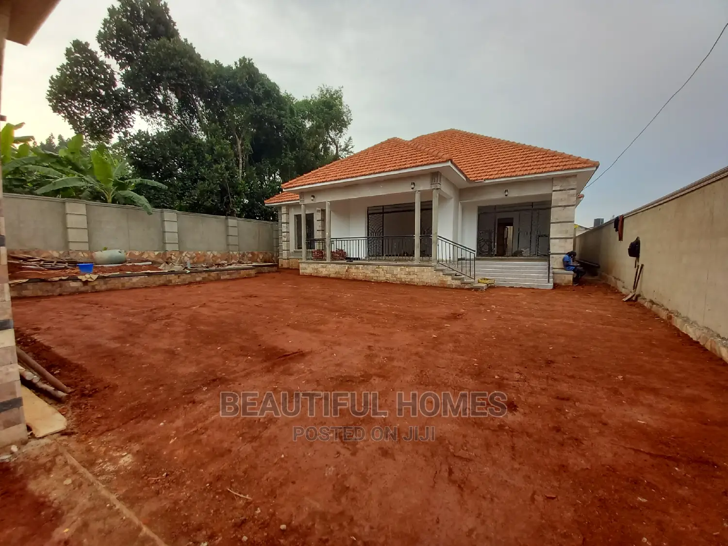 Furnished 4bdrm House in Kira for Sale