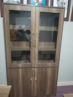 A Set of Filing Cabinet and 1 Office Desk