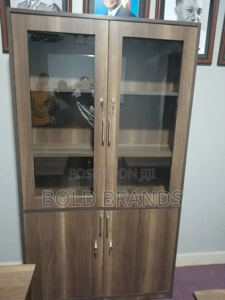A Set of Filing Cabinet and 1 Office Desk